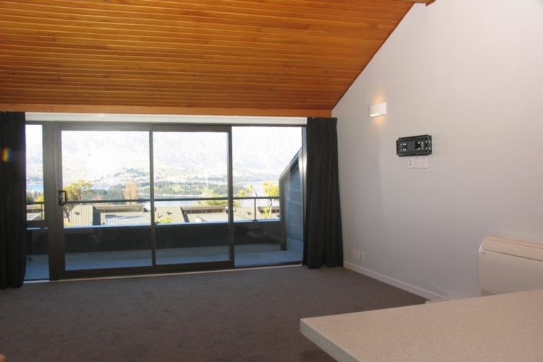 Photo of property in Alpine Meadows Apartments, 135s Fernhill Road, Fernhill, Queenstown, 9300