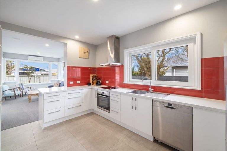 Photo of property in 92 Mcfaddens Road, St Albans, Christchurch, 8052