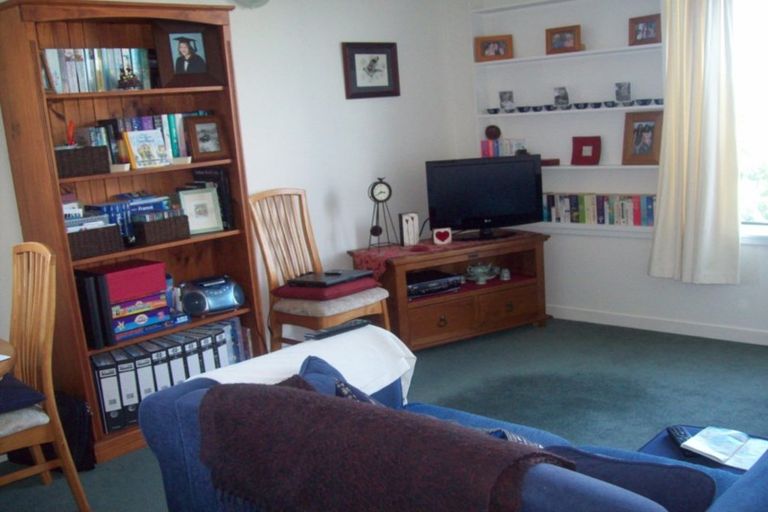 Photo of property in Hobson Court Flats, 35/70 Hobson Street, Thorndon, Wellington, 6011