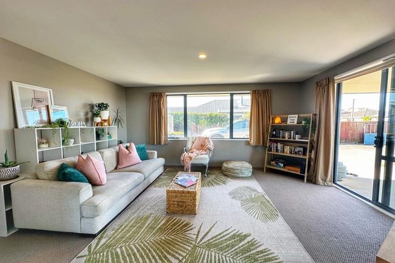 Photo of property in 64 Keppel Street, New Brighton, Christchurch, 8083