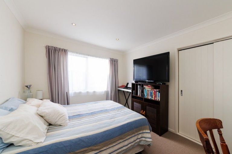 Photo of property in 1b Carthew Street, Feilding, 4702