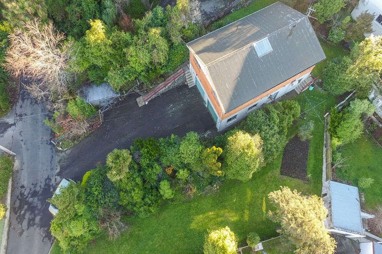 Photo of property in 14 Middleton Road, Kew, Dunedin, 9012