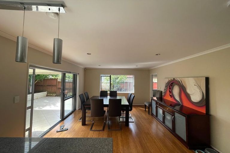 Photo of property in 9 Kalmore Place, Flat Bush, Auckland, 2016