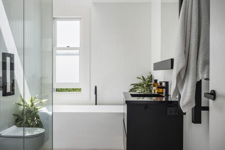 Photo of property in 61 Rose Road, Grey Lynn, Auckland, 1021