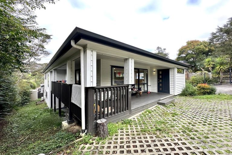 Photo of property in 21a Fairmount Road, Titirangi, Auckland, 0604