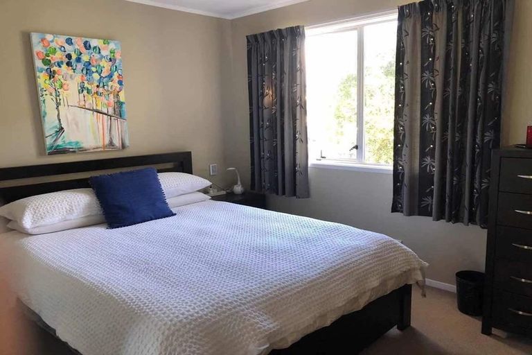 Photo of property in 31 Finchley Road, Torbay, Auckland, 0630