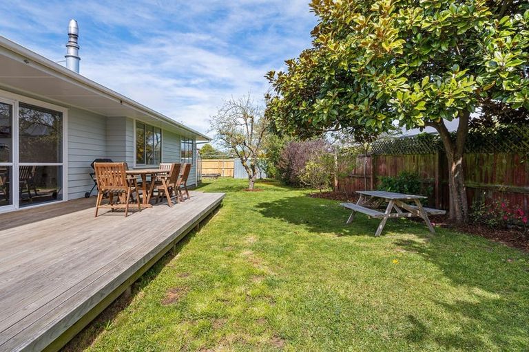 Photo of property in 17 Glenrowan Avenue, Avondale, Christchurch, 8061