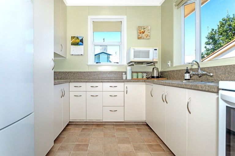 Photo of property in 43 Wildish Street, Outer Kaiti, Gisborne, 4010