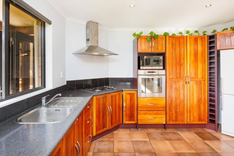 Photo of property in 34 Meridian Grove, Kelvin Grove, Palmerston North, 4414