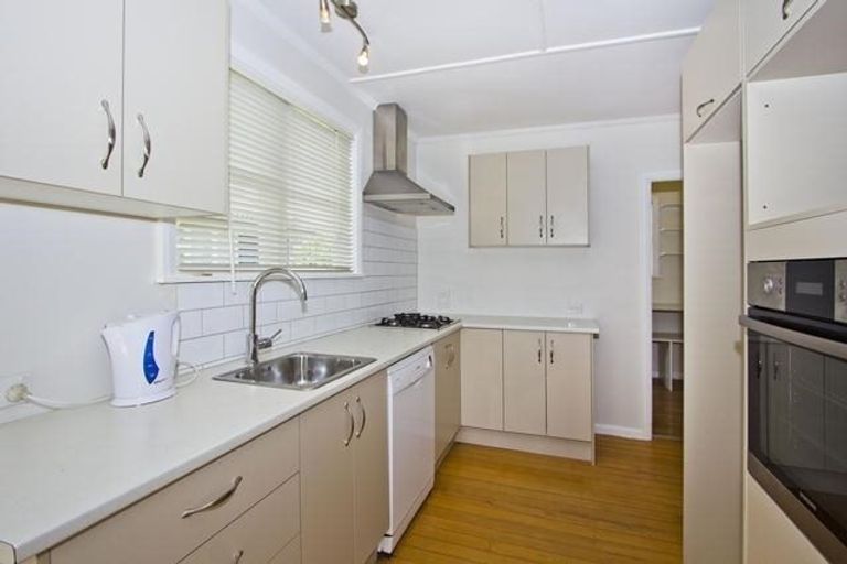 Photo of property in 124 Hewer Crescent, Naenae, Lower Hutt, 5011