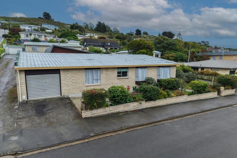 Photo of property in 6 Clyde Street, Oamaru North, Oamaru, 9400