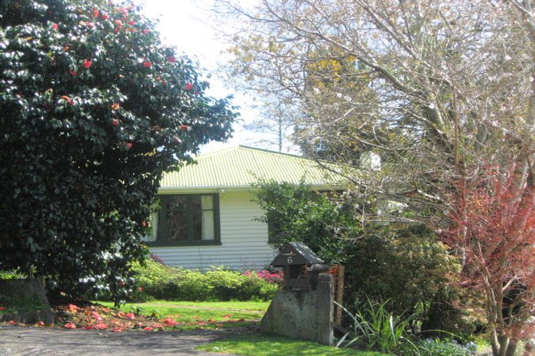 Photo of property in 6 Doralto Road, Frankleigh Park, New Plymouth, 4310