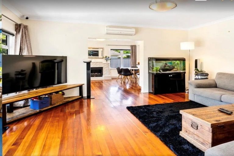 Photo of property in 310 Fergusson Drive, Heretaunga, Upper Hutt, 5018