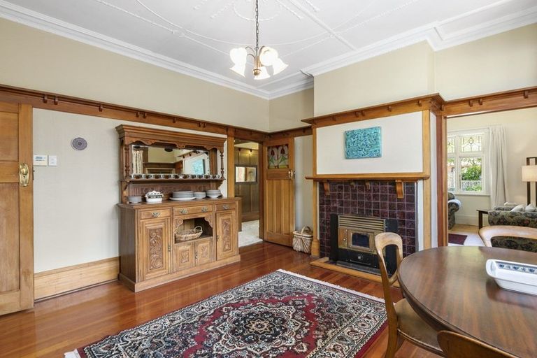 Photo of property in 239 Bay View Road, Saint Clair, Dunedin, 9012