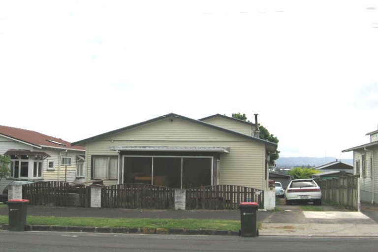 Photo of property in 22 Hawea Road, Point Chevalier, Auckland, 1022