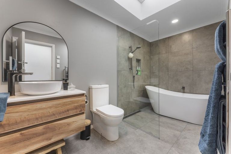 Photo of property in 17 Hobson Street, Levin, 5510