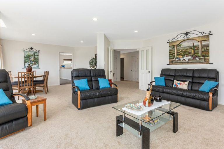 Photo of property in 20 The Masthead, Whitby, Porirua, 5024