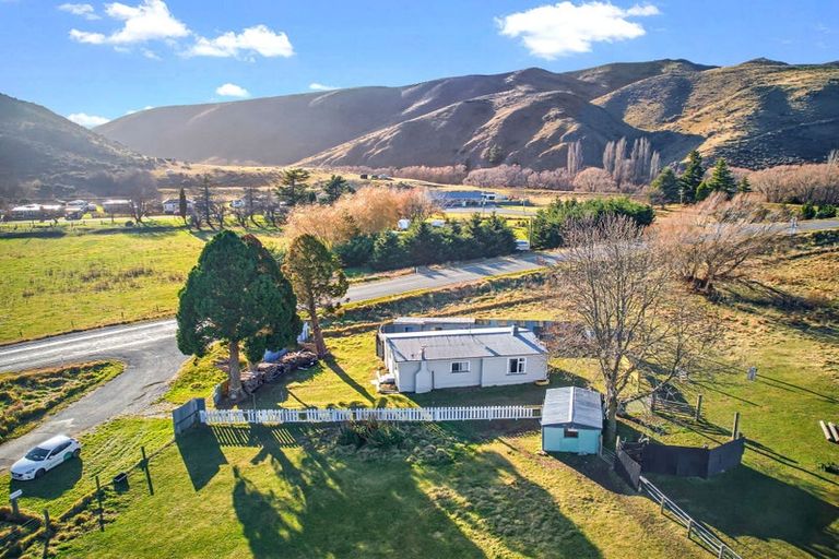 Photo of property in 6015 Hakataramea Highway, Hakataramea, Kurow, 9498