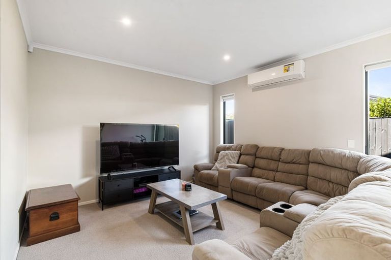 Photo of property in 5 Koura Drive, Red Beach, 0932