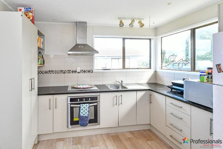 Photo of property in 1 Montego Place, Weymouth, Auckland, 2103