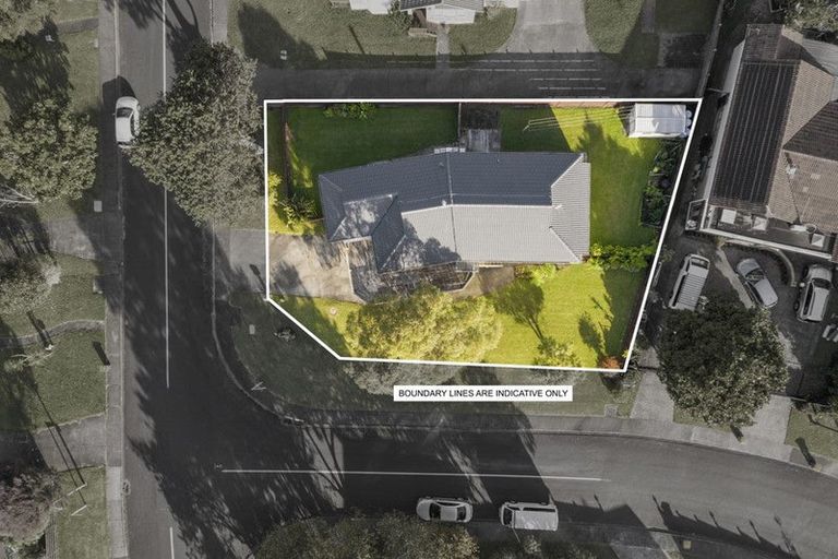 Photo of property in 16 The Grove, Titirangi, Auckland, 0604