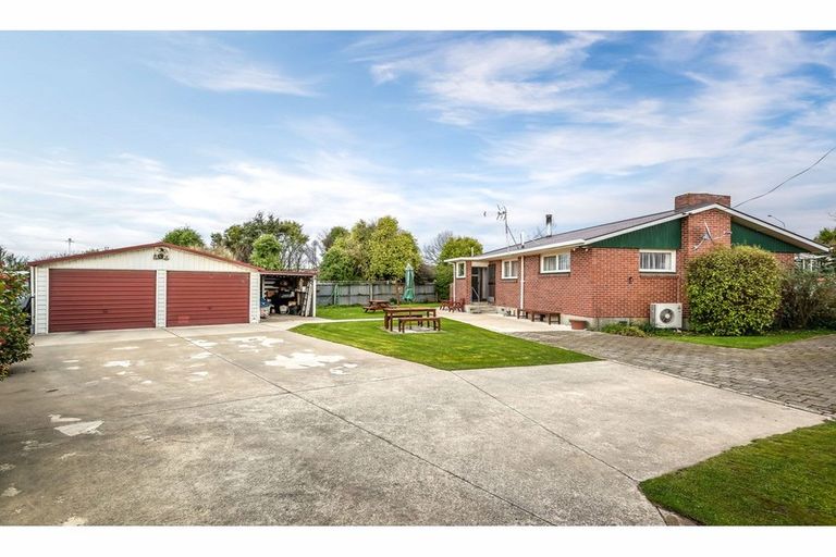 Photo of property in 64 Main North Road, Woodend, 7610