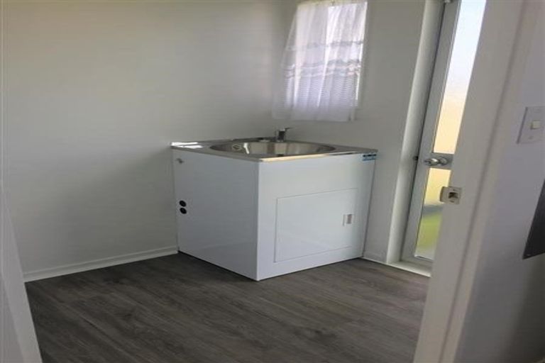 Photo of property in 2/119 Flat Bush Road, Clover Park, Auckland, 2023