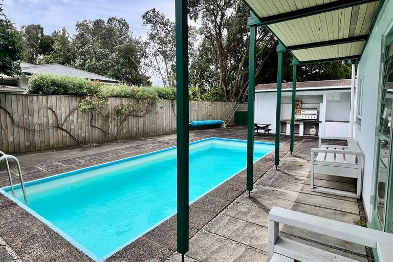 Photo of property in 150 Edinburgh Street, Pukekohe, 2120