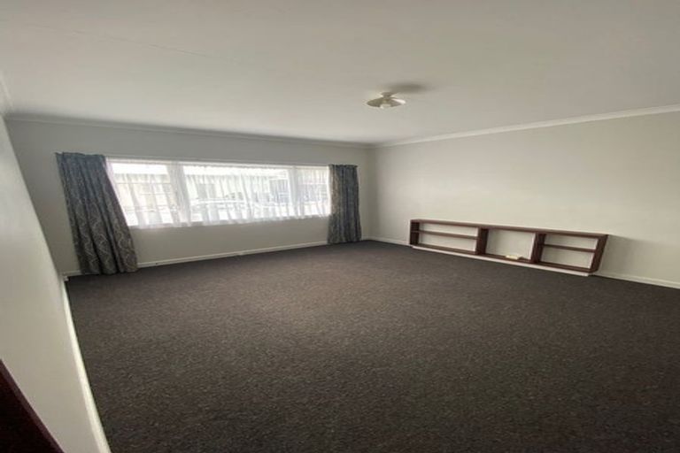 Photo of property in 229 Featherston Street, Palmerston North, 4410