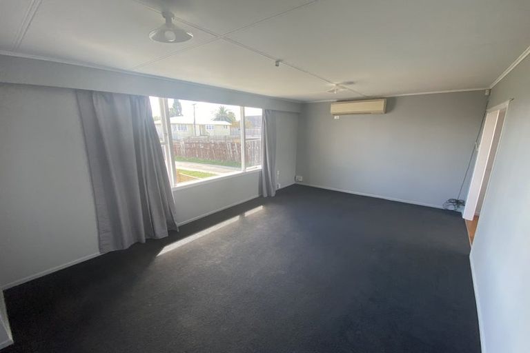 Photo of property in 1 Northolt Road, Fairview Downs, Hamilton, 3214