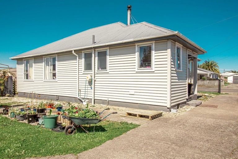 Photo of property in 13 Webb Street, Westport, 7825