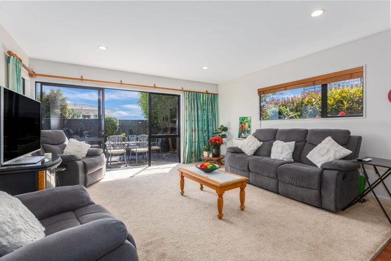 Photo of property in 20 The Masthead, Whitby, Porirua, 5024