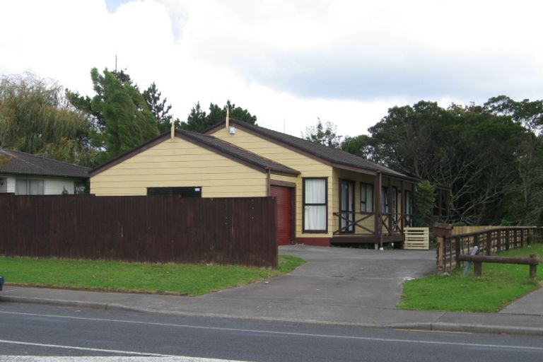 Photo of property in 135 Universal Drive, Henderson, Auckland, 0610