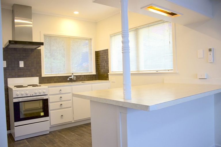 Photo of property in 6/49 Corunna Road, Milford, Auckland, 0620