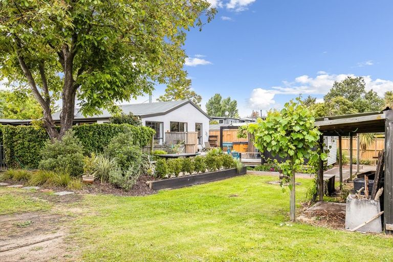 Photo of property in 77 Kings Avenue, Waikuku Beach, 7402