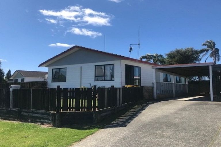 Photo of property in 2/141 Windermere Drive, Poike, Tauranga, 3112
