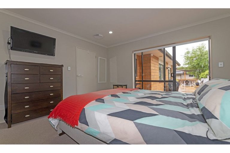 Photo of property in 88a San Marino Drive West, Henderson, Auckland, 0612