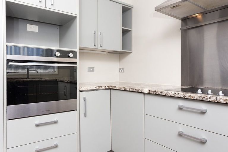 Photo of property in 11a Barron Drive, Green Bay, Auckland, 0604