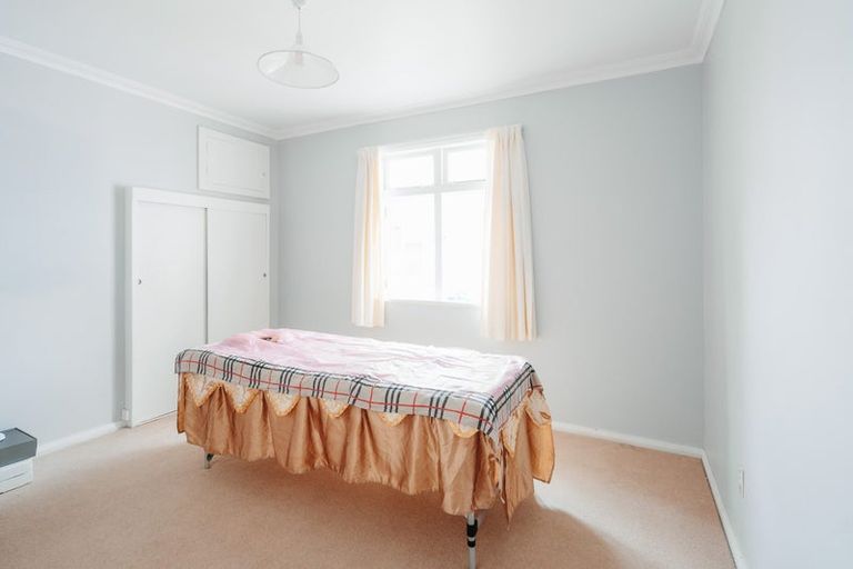 Photo of property in 27 Stanley Street, Levin, 5510