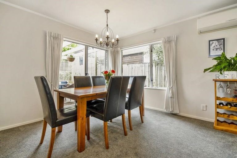 Photo of property in 13 Leicester Parade, Somerville, Auckland, 2014