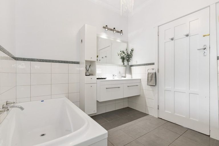 Photo of property in 4 Murray Street, Maeroa, Hamilton, 3200