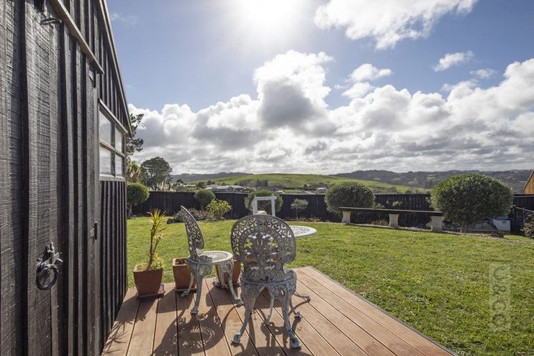 Photo of property in 6 Pheasant Lane, Waimauku, 0812