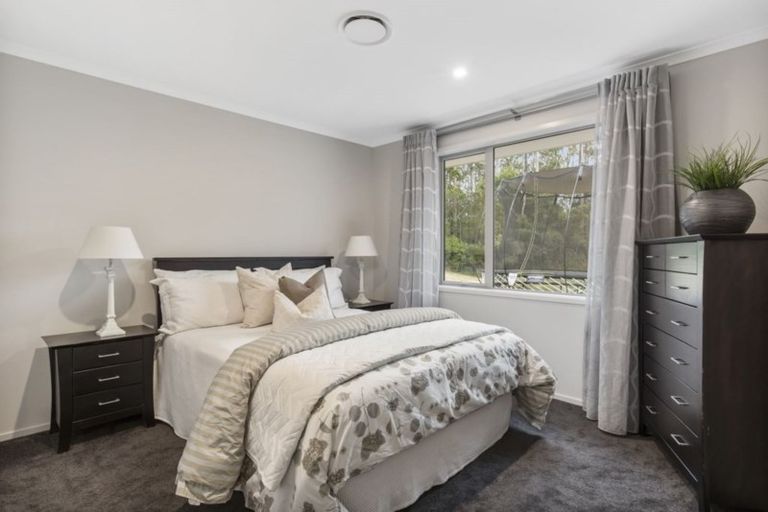 Photo of property in 4 Maddies Road, Kaukapakapa, 0873