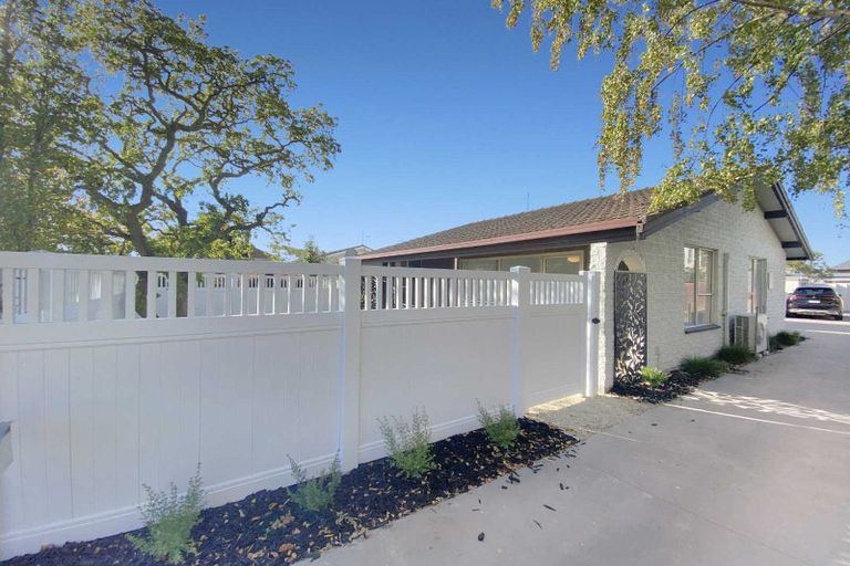 Photo of property in 3/74 Picton Avenue, Riccarton, Christchurch, 8011