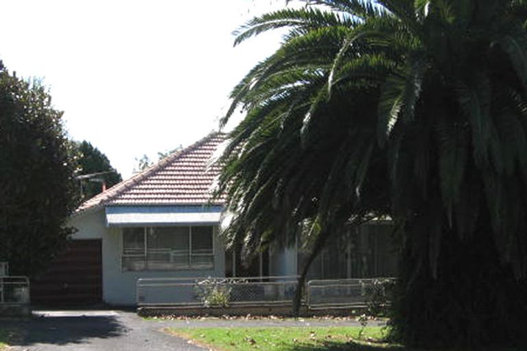 Photo of property in 17 Seabrook Avenue, New Lynn, Auckland, 0600