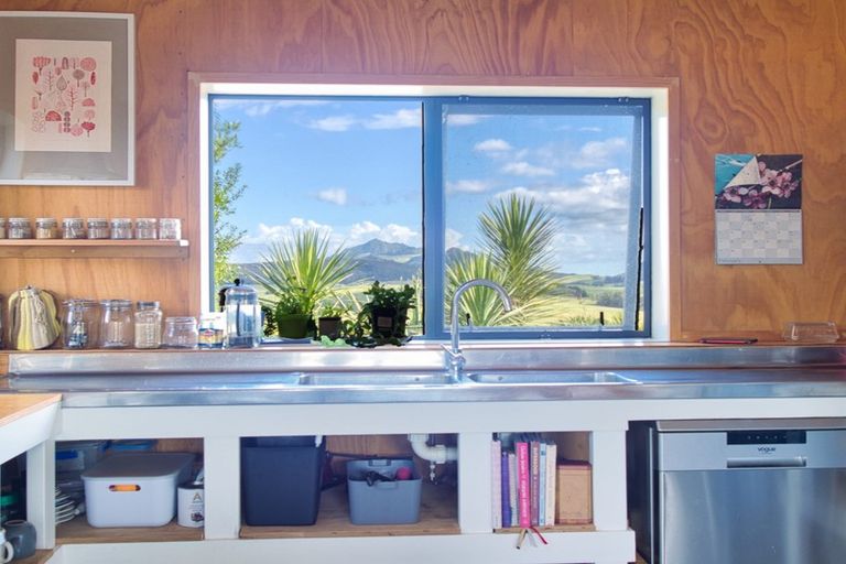 Photo of property in 58 Beasley Road, Pataua South, Onerahi, 0192