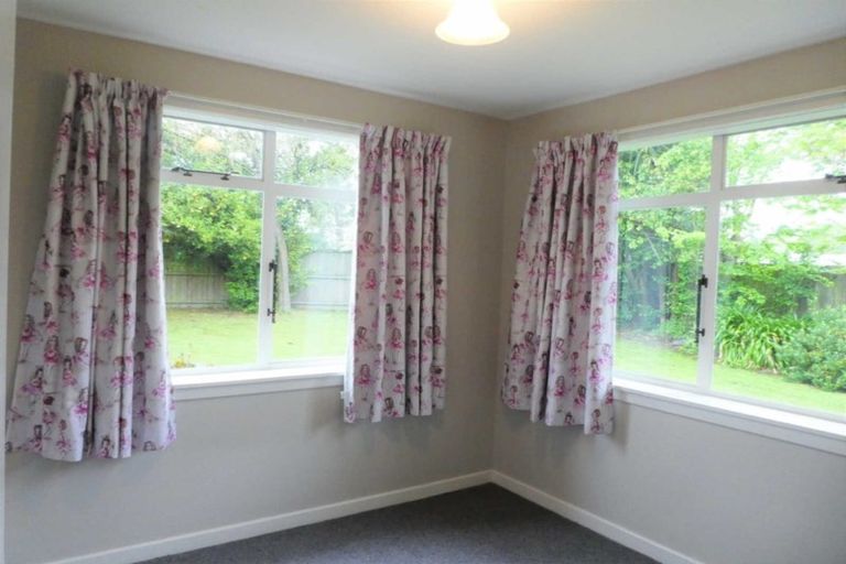 Photo of property in 110 Main North Road, Woodend, 7610