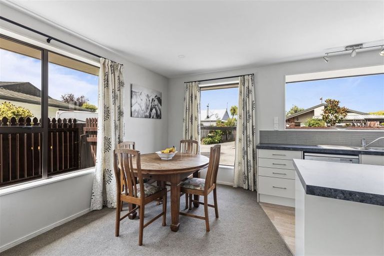 Photo of property in 28 Holland Drive, Kaiapoi, 7630