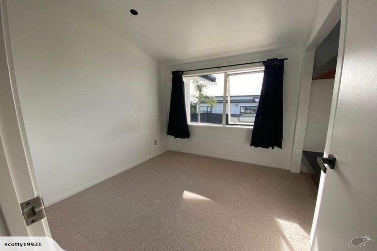 Photo of property in 84 Simpson Road, Ranui, Auckland, 0612