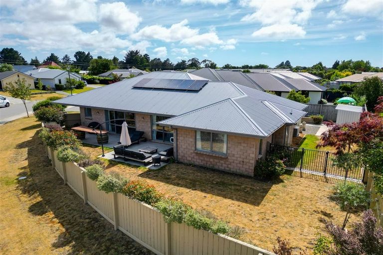 Photo of property in 11 Awa Place, Rangiora, 7400